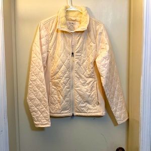 NWOT beautiful Ivory colored thin puffer jacket LL Bean size Medium.